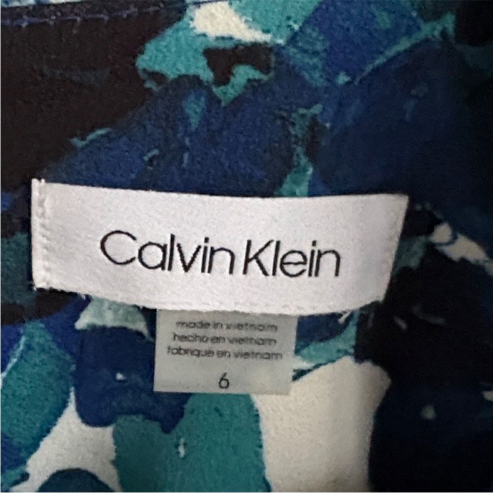 Like New Calvin Klein Floral Sheath
Dress Size 6 - Picture 4 of 8
